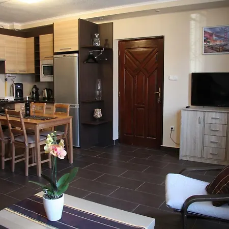 아파트 Kiss Apartman Linda