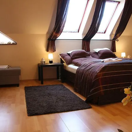 아파트 Kiss Apartman Linda