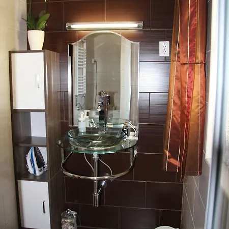 아파트 Kiss Apartman Linda